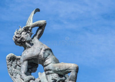 fountain-fallen-angel-madrid-spain-fuente-del-caido-monument-highlight-buen-retiro-park-39958076 (1)